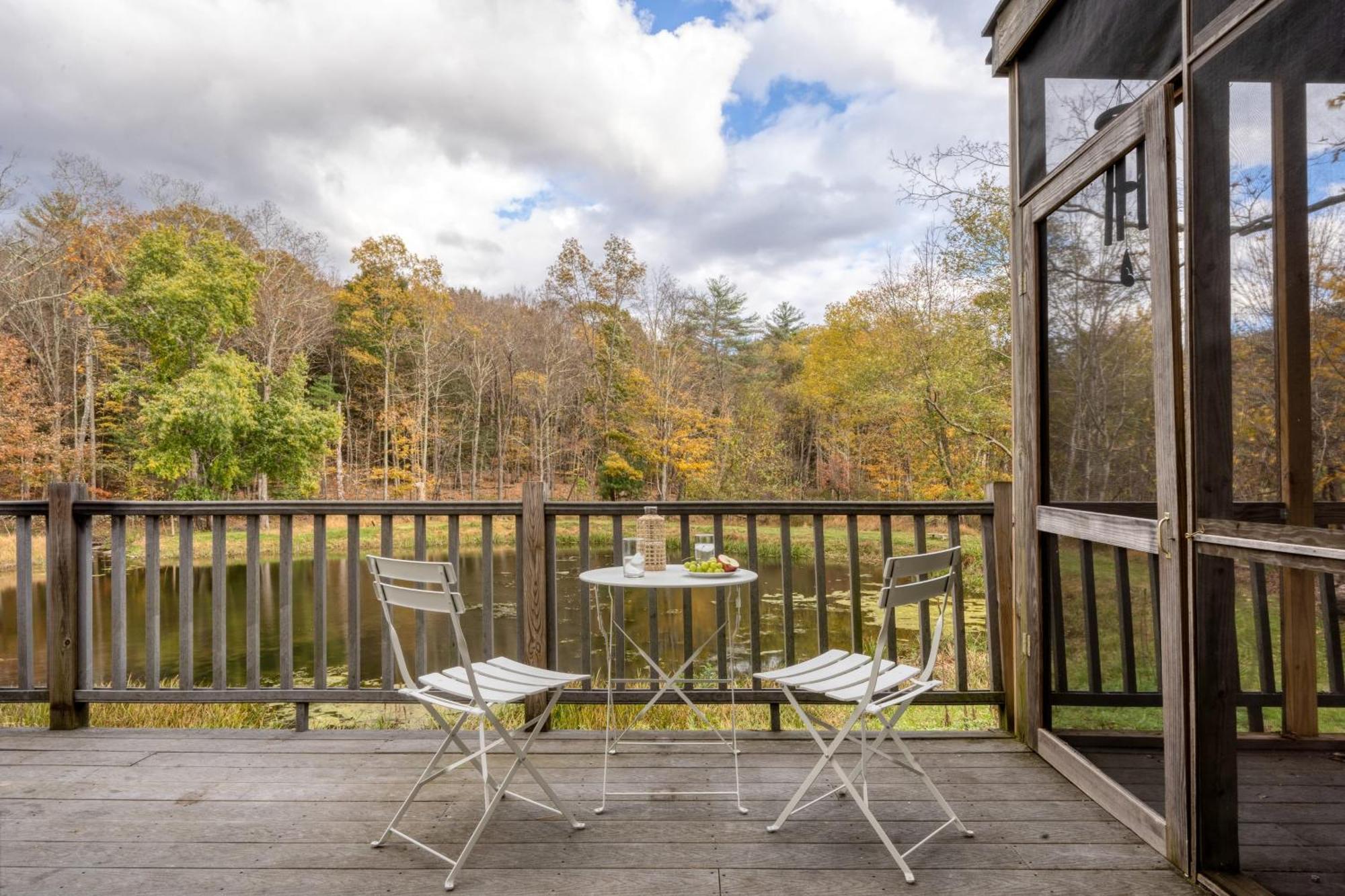Cortland By Avantstay Charming Heritage Estate W Private Lake Pool Согертис Екстериор снимка