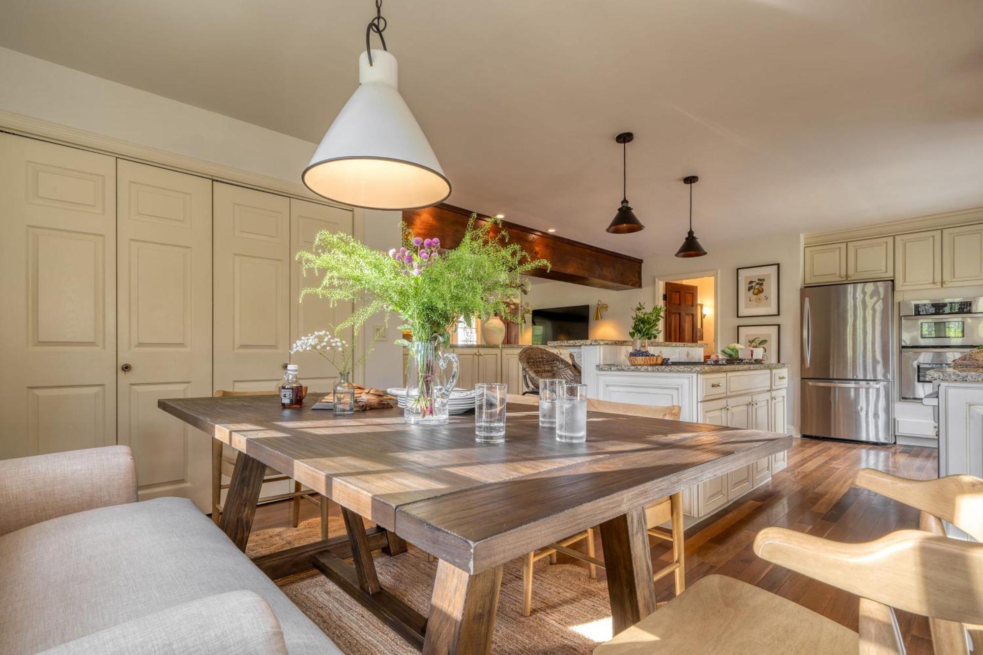 Cortland By Avantstay Charming Heritage Estate W Private Lake Pool Согертис Екстериор снимка